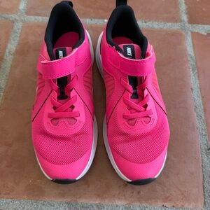 Nike Downshifter 2Y Youth Hot Pink Running Shoes Sneakers EU 33.5 Like New